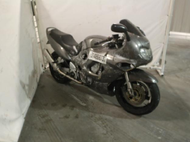 Salvage SUZUKI MOTORCYCLE .6L  4 2001   - Ref#31486973