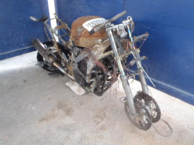 Salvage SUZUKI MOTORCYCLE .6L  4 2000   - Ref#28050093