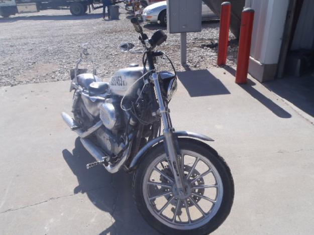 Salvage HARLEY-DAVIDSON MOTORCYCLE .9L  2 2005   - Ref#28262453