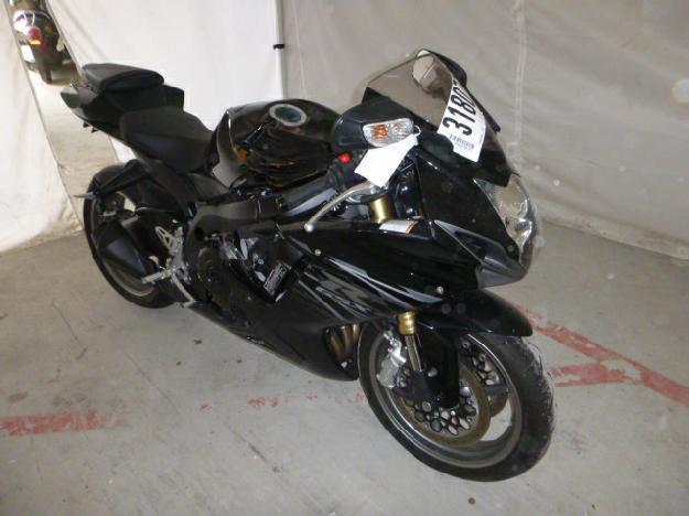 Salvage SUZUKI MOTORCYCLE .8L  4 2011   - Ref#31807713