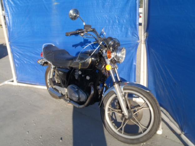 Salvage SUZUKI MOTORCYCLE .4L  2 1983   - Ref#35549993