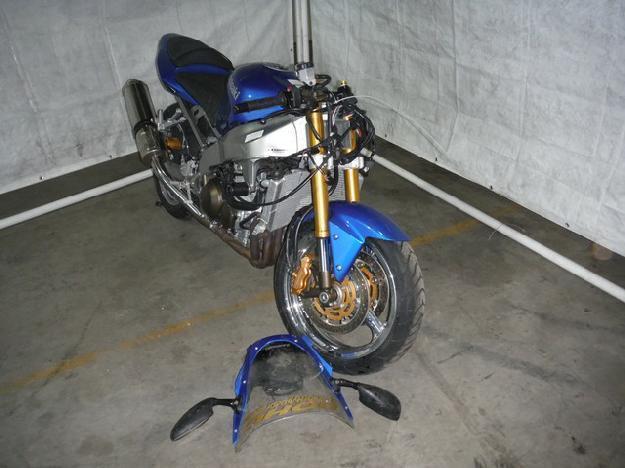 Salvage KAWASAKI MOTORCYCLE .6L  4 2003   - Ref#34380193