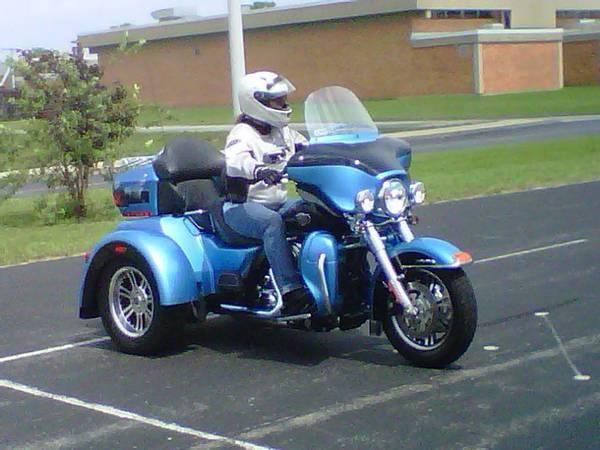 2011 Harley Davidson FLHTCUTG Tri Glide in Chillicothe, OH