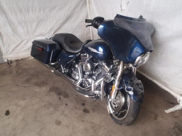 Salvage HARLEY-DAVIDSON MOTORCYCLE 1.7L  2 2012   - Ref#29437703