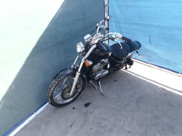 Salvage HONDA MOTORCYCLE .6L  2 2001   - Ref#34709473