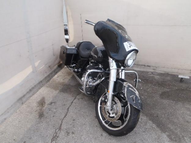 Salvage HARLEY-DAVIDSON MOTORCYCLE 1.7L  2 2012   - Ref#34128853