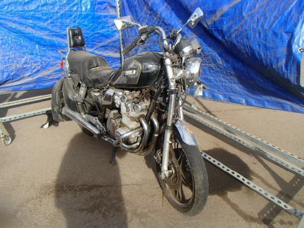 Salvage SUZUKI MOTORCYCLE .8L  4 1982   - Ref#32138043