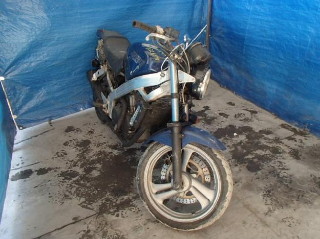 Salvage HONDA MOTORCYCLE .7L  2 1988   - Ref#13268414