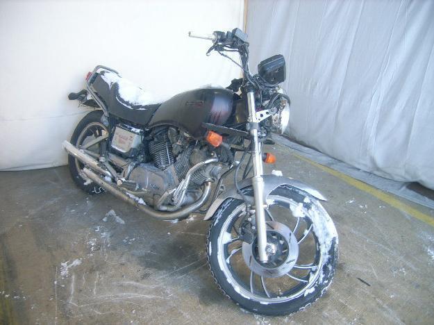 Salvage YAMAHA MOTORCYCLE .9L  2 1982   - Ref#13372294