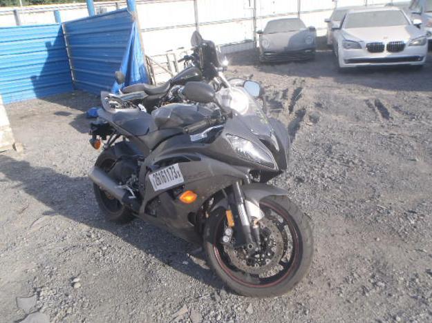 Salvage YAMAHA MOTORCYCLE .6L  4 2013   - Ref#26161173