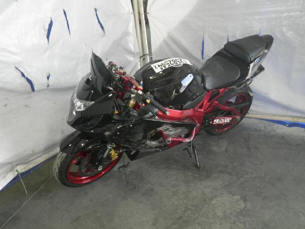 Salvage SUZUKI MOTORCYCLE .7L  4 2004   - Ref#12582544