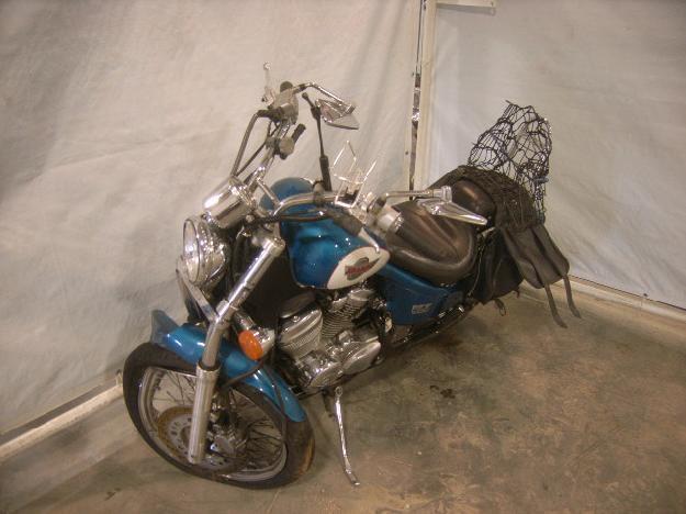 Salvage HONDA MOTORCYCLE .6L  2 1994   - Ref#12244954