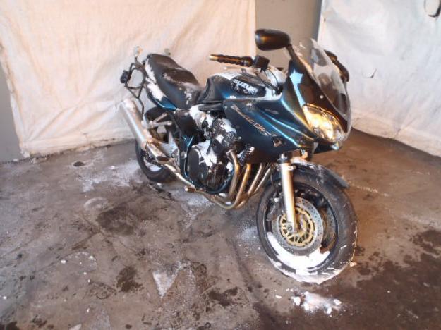 Salvage SUZUKI MOTORCYCLE 1.2L  4 2003   - Ref#13305064