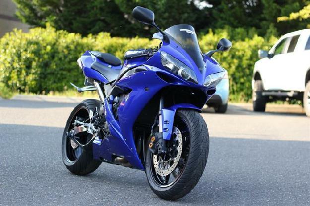 2005 Yamaha YZF R1 - MotoSport ,