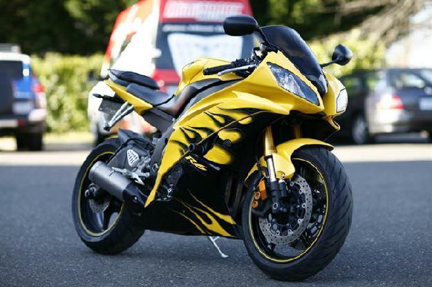 2008 - Yamaha YZF-R6 Cadmium Yellow w/Flames - MotoSport ,