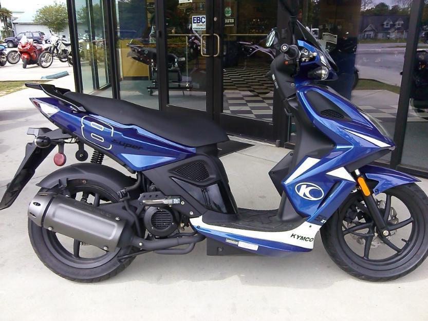 Used pair of 2013 Kymco Super 8 50cc scooters. Warranty