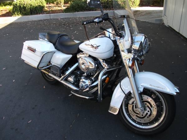 2005 Harley Davidson FLHR Road King in , CA