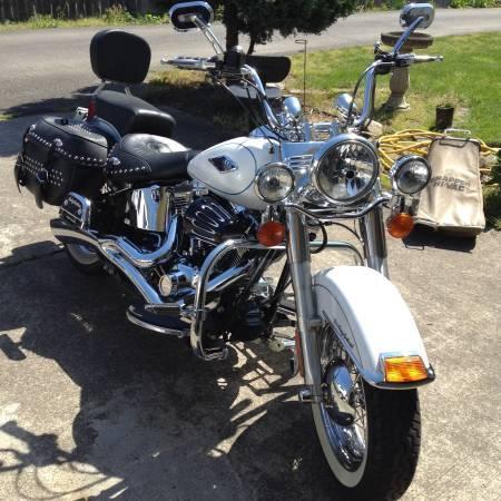 2012 Harley Davidson FLSTC Heritage Softail Classic in , OR