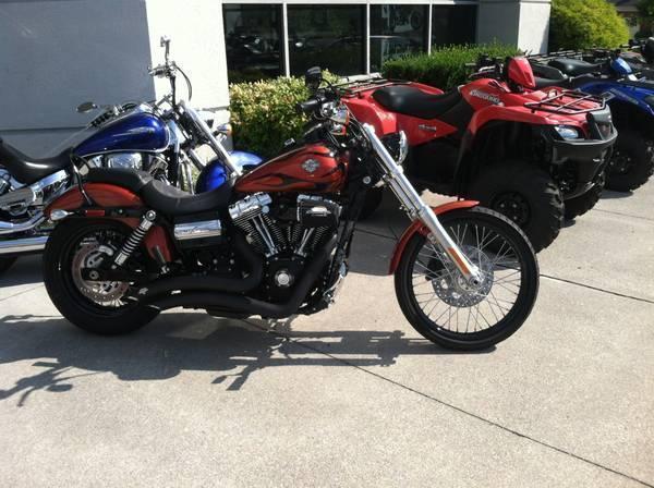 2011 Harley Davidson FXWDG Dyna Wide Glide in Roanake , VA