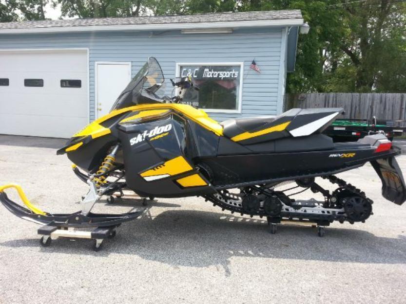 2012 SKIDOO for sale lower cost