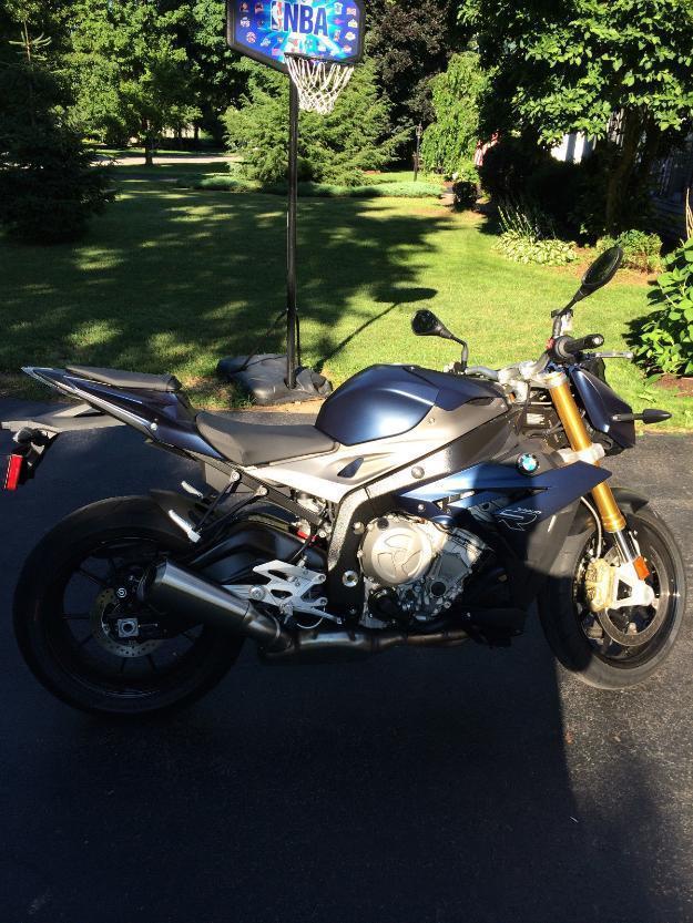 2014 BMW S1000R Just over 1000 miles